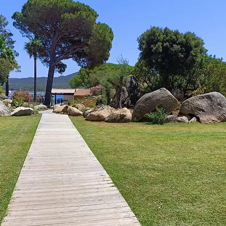 Апартаменты Appt Neuf 2-4 Pers Avec Loggia - Piscine Chauffee - Bord De - Corse Du Sud- Bonifacio Пьяноттоли-Кальдарелло