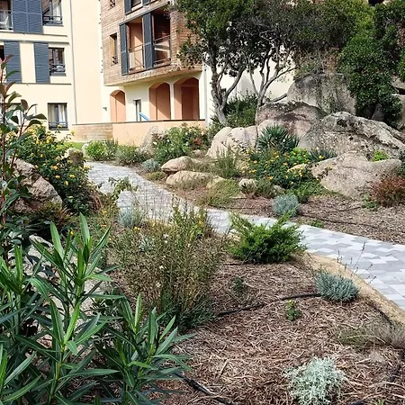 Апартаменты Appt Neuf 2-4 Pers Avec Loggia - Piscine Chauffee - Bord De - Corse Du Sud- Bonifacio *