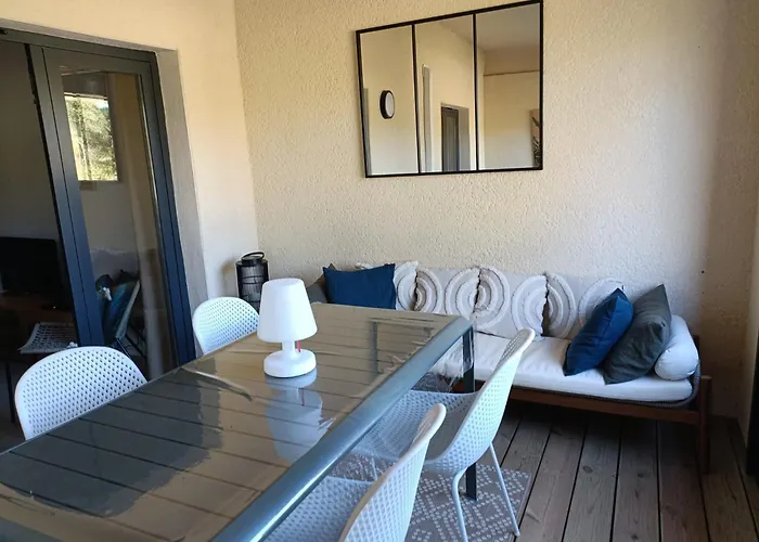 Appt Neuf 2-4 Pers Avec Loggia - Piscine Chauffee - Bord De - Corse Du Sud- Bonifacio Apartment *