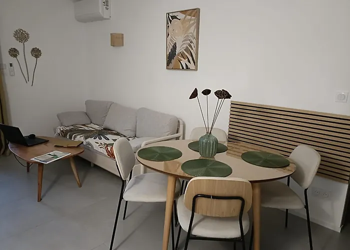 Appt Neuf 2-4 Pers Avec Loggia - Piscine Chauffee - Bord De - Corse Du Sud- Bonifacio Apartment *