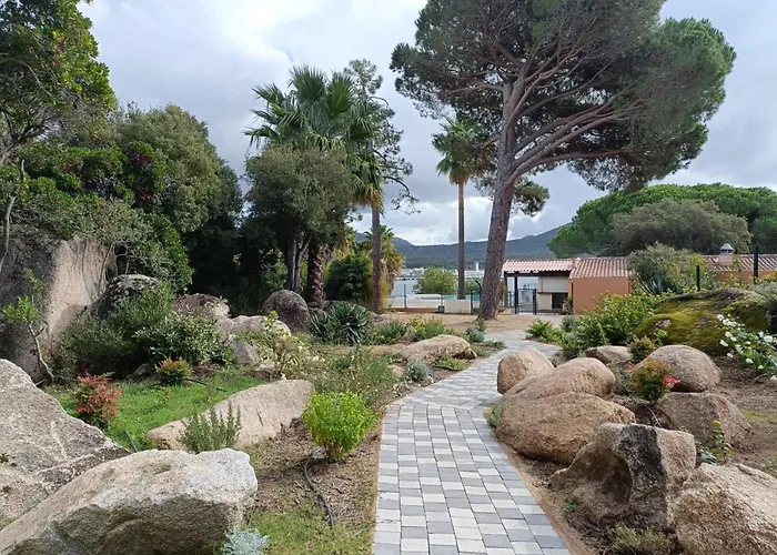 Apartment Appt Neuf 2-4 Pers Avec Loggia - Piscine Chauffee - Bord De - Corse Du Sud- Bonifacio Pianottoli-Caldarello (Corsica)